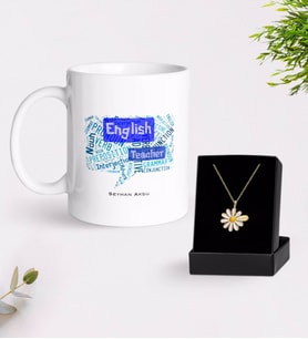 BK Gift Kişiye Özel İngilizce Öğretmeni Beyaz Kupa ve Papatya Kolye Hediye Seti-4 (Model 1)