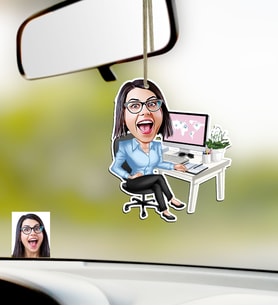BK Gift Kişiye Özel Bayan Genel Müdür Karikatürlü Ahşap Araba Dikiz Ayna Süsü (Çok Renkli)