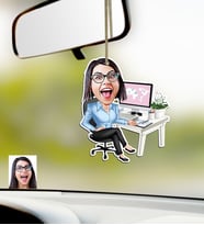 BK Gift Kişiye Özel Bayan Genel Müdür Karikatürlü Ahşap Araba Dikiz Ayna Süsü (Çok Renkli)