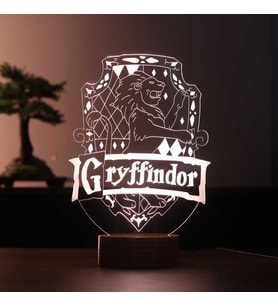 Harry Potter Gryffindor Figürlü Dekoratif Hediye Led Masa Lambası 7 Işık Rengi Ahşap Taban