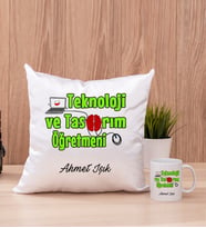 Teknoloji ve Tasarım Öğretmeni Kare Yastık ve Beyaz Kupa Bardak