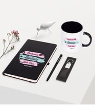 BK Gift Kişiye Özel Öğretmenler Gününüz Kutlu Olsun Temalı Siyah Defter Kalem Anahtarlık Kupa Seti - 4