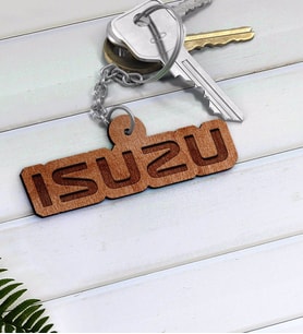 Isuzu Logolu Ahşap Anahtarlık-1 (Beyaz)