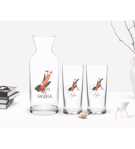 BK Gift Kişiye Özel Renkli Baskılı Harf ve İsim Tasarımlı İkili Rakı Bardağı ve Karaf Hediye Seti-5 (Model 1)