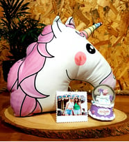 Kişiye Özel Dream Unicorn Işıklı Kar Küresi Ve 3D Unicorn Yastık Arkadaşa Hediye