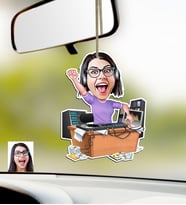 BK Gift Kişiye Özel Bayan Radyocu Karikatürlü Ahşap Araba Dikiz Ayna Süsü (Çok Renkli)