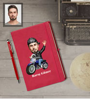 Kişiye Özel Erkek Karikatürlü  Kırmızı Defter Kalem Hediye Seti Model-1