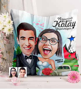 BK Gift Kişiye Özel Evleniyoruz Karikatürlü  Yastık  1