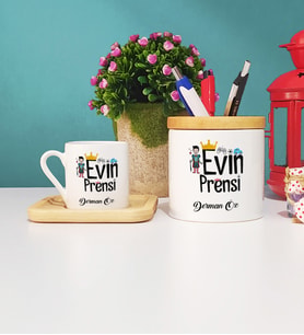 Evin Prensi Tasarımlı Kişiye Özel Hediye Evin Prensi Ahşap Altlıklı Türk Kahvesi Fincanı ve Kalemlik Hediye Seti