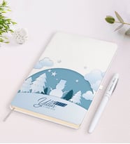 BK Gift Kişiye Özel İsimli Yılbaşı Mutlu Yıllar Beyaz Defter ve Kalem Hediye Seti-22 (Model 1)
