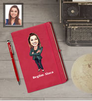 Kişiye Özel Patron Karikatürlü  Kırmızı Defter Kalem Hediye Seti Bayan-25