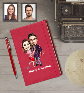 Kişiye Özel Sevgili Karikatürlü  Kırmızı Defter Kalem Hediye Seti Model 4