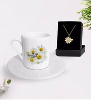 BK Gift Kişiye Özel Papatya Temalı En İyi Öğretmen Türk Kahvesi Fincanı ve İsimli Papatya Kolye Hediye Seti-12 (Model 1)