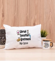 Görsel Sanatlar Öğretmeni Dikdörtgen Yastık ve Siyah Kupa Bardak