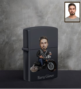 Kişiye Özel Erkek Karikatürlü UV Baskılı Siyah Benzinli Çakmak Model-6