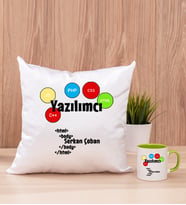 Yazılımcı Kare Yastık ve Yeşil Kupa Bardak