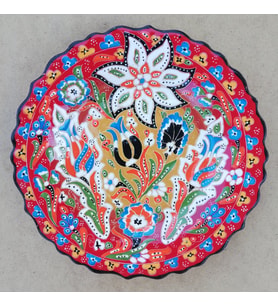 El İşlemesi Kadife Kutulu Karışık Desenli Kabartma Kırmızı Tabak (30cm)