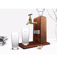 BK Gift Kişiye Özel Renkli Baskılı İsimli İkili Rakı Bardağı ve Ahşap Rakı Standı Hediye Seti-115 (Model 1)
