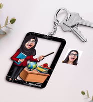 BK Gift Kişiye Özel İsimli Bayan Öğretmen Karikatürlü Ahşap Anahtarlık-7 (Beyaz)