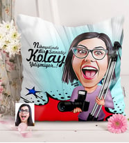 BK Gift Kişiye Özel Bayan Fotoğraf Sanatçısı Karikatürlü  Yastık  1