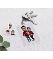BK Gift Kişiye Özel Tesettürlü Aile Karikatürlü Şeffaf Pleksi Anahtarlık-2 (Beyaz)