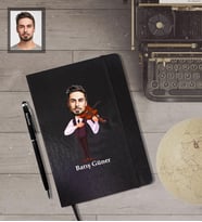 Kişiye Özel Kemancı Karikatürlü Siyah Defter Kalem Hediye Seti   Bay-1
