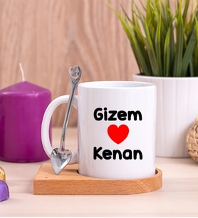 Sevgililere Özel İsim Yazılı Ahşap Altlıklı Beyaz Kupa Bardak