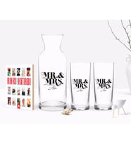 BK Gift Kişiye Özel Renkli Baskılı Bay ve Bayan Tasarımlı İkili Rakı Bardağı Karaf ve Cep Kitabı Hediye Seti-1 (Model 1)
