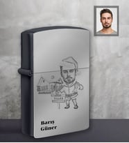 Kişiye Özel Yılbaşı Erkek Karikatürlü Siyah Benzinli Çakmak Model-11