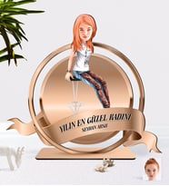 BK Gift Kişiye Özel Kadın Karikatürlü 3D Ahşap Biblo Plaket-39 (Beyaz)