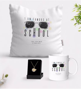 BK Gift Kişiye Özel Okulda Ünlüyüm Beyaz Kupa Yastık ve İsimli Papatya Kolye Hediye Seti-4 (Model 1)