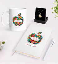 BK Gift Kişiye Özel Dünyanın En İyi Öğretmeni Beyaz Kupa Defter Kalem ve İsimli Papatya Kolye Hediye Seti-12 (Model 1)