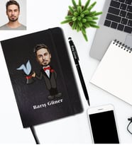 Kişiye Özel Sihirbaz Karikatürlü Siyah Defter Kalem Hediye Seti  Bay-1