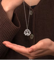 925 Ayar Gümüş Lotus Çiçeği Kolye (Rose)