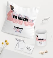 BK Gift Kişiye Özel En Güzel Anne Adayı Beyaz Kupa Ayna Yastık Seti - 2 (Model 1)