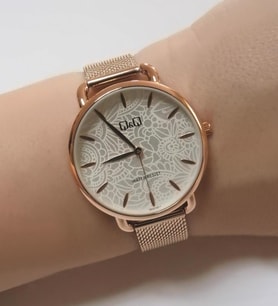Q&Q QC27J011Y Rose Gold Hasır Bilezikli Kadın Kol Saati