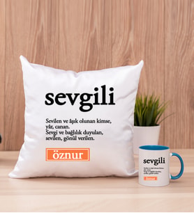 Sevgili Kelime Anlamı Kare Yastık ve Mavi Kupa Bardak