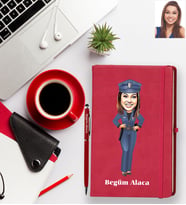 Kişiye Özel Polis Karikatürlü Kırmızı Defter Kalem Hediye Seti  Bayan-1