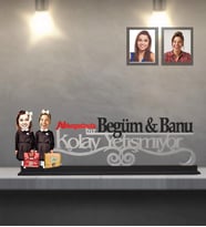 Kişiye Özel  Seksenler Siyah Önlük Karikatürlü Kolay Yetişmiyor Ahşap Biblo Bayan Arkadaş-1