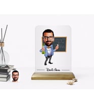 BK Gift Kişiye Özel Erkek Kimya Öğretmeni Karikatürlü Ahşap Standlı Çerçeve-1 (Beyaz)