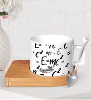 BK Gift Kişiye Özel Fizik Öğretmeni Ahşap Altlıklı Seramik Fincan-3 (Beyaz)