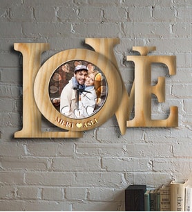 BK Gift Kişiye Özel Love Tasarımlı Ahşap Duvar Saati  2