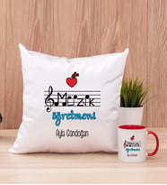 Müzik Öğretmeni Kare Yastık ve Kırmızı Kupa Bardak