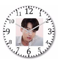 BTS   Jungkook  Duvar Saati Bombeli Gercek Cam