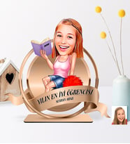 BK Gift Kişiye Özel Yılın En İyi Bayan Öğrencisi Karikatürlü 3D Ahşap Biblo Plaket