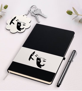 BK Gift Kişiye Özel Tiyatro Sanatçısı Siyah Defter Kalem Ve Anahtarlık Hediye Seti-2 (Model 1)