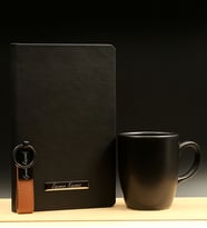 Kişiye Özel Taba Anahtarlık& Siyah Termo Defter& Siyah Mat Kupa Hediye Seti