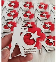 Kişiye Özel Ahşap Asker  Hatıra Magnet (Bej)
