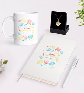 BK Gift Kişiye Özel Canım Öğretmenim Beyaz Kupa Defter Kalem ve İsimli Papatya Kolye Hediye Seti-3 (Model 1)