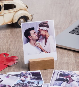 Ahşap Standlı Polaroid Fotoğraf Seti